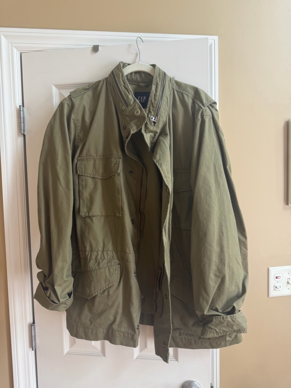 GAP Men's Military-Style Field Jacket in Olive